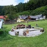 Wild Glamping In The Vienna Alps * Nasswald