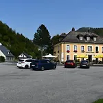 Wild Glamping In The Vienna Alps Nasswald