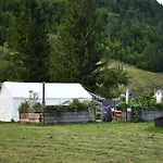Wild Glamping In The Vienna Alps Luksusowy namiot