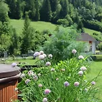 Wild Glamping In The Vienna Alps Luksusowy namiot Nasswald