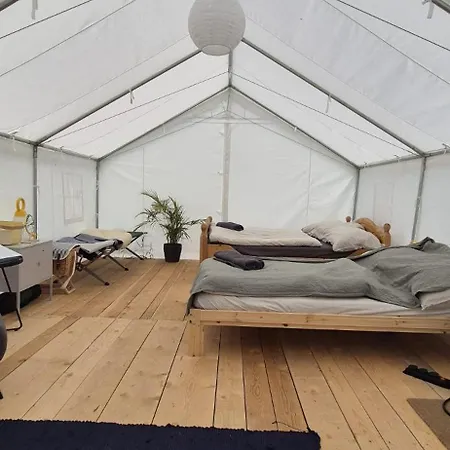Luxury tent Wild Glamping In The Vienna Alps Nasswald