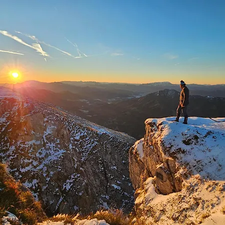 Luxury tent Wild Glamping In The Vienna Alps