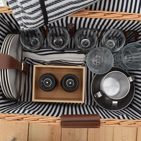 Wild Glamping In The Vienna Alps *