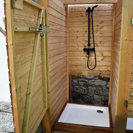 Wild Glamping In The Vienna Alps * Nasswald