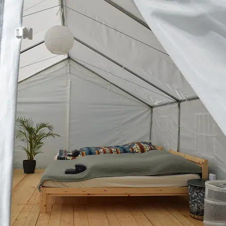 Wild Glamping In The Vienna Alps * Nasswald