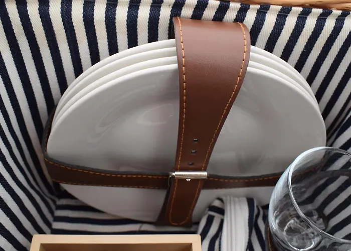 Wild Glamping In The Vienna Alps Lüks kamp alanı *