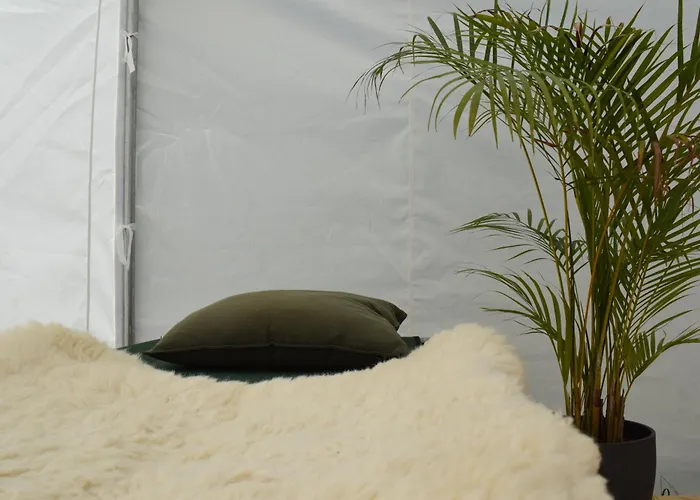 Wild Glamping In The Vienna Alps Luxuszelt Nasswald