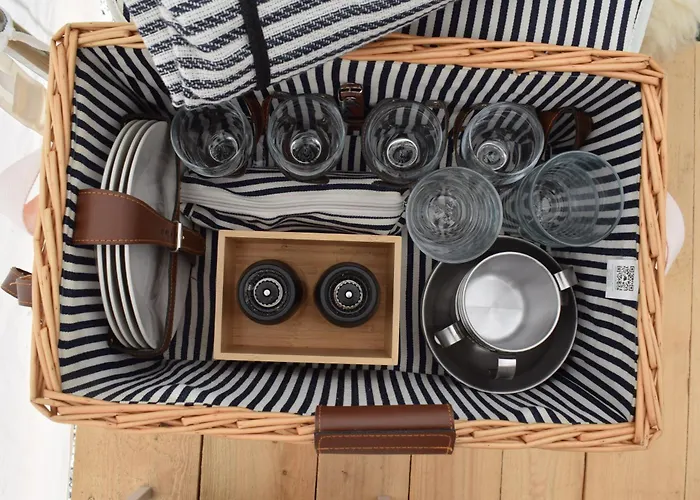 Wild Glamping In The Vienna Alps *