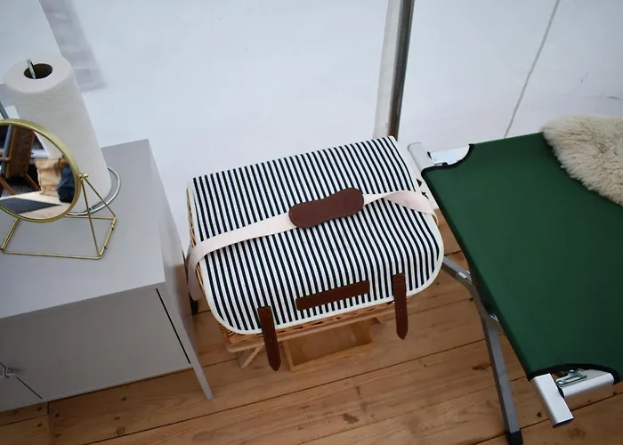 Wild Glamping In The Vienna Alps Luxuszelt Nasswald