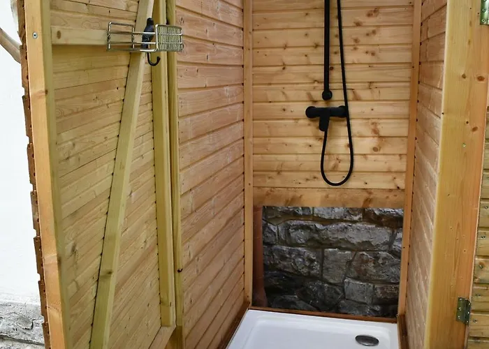 Wild Glamping In The Vienna Alps * Nasswald