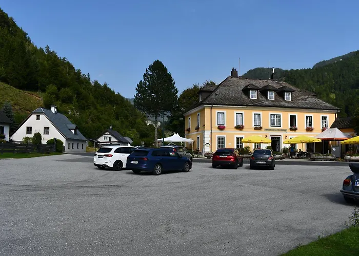 Wild Glamping In The Vienna Alps Nasswald