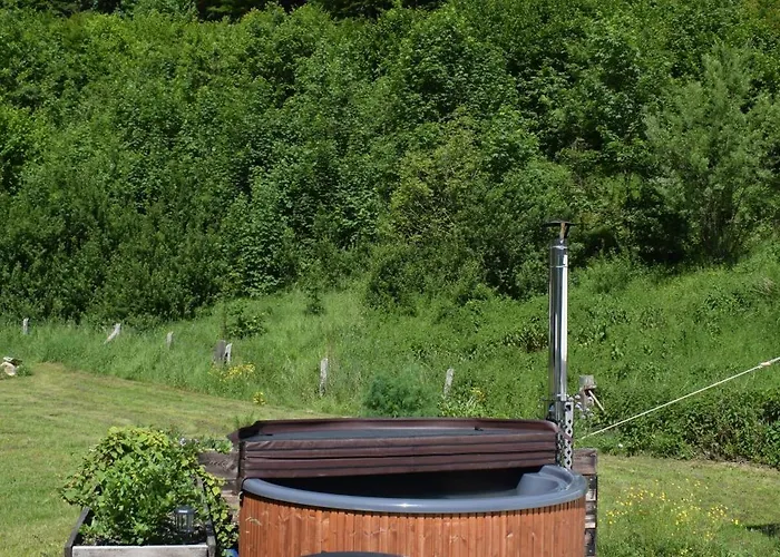 Wild Glamping In The Vienna Alps *