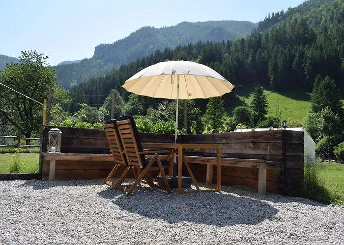 Wild Glamping In The Vienna Alps Lüks kamp alanı